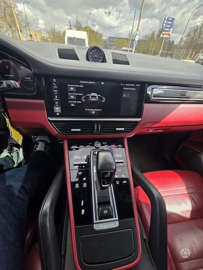 Porsche Cayenne, 2.9 l., off-road / crossover