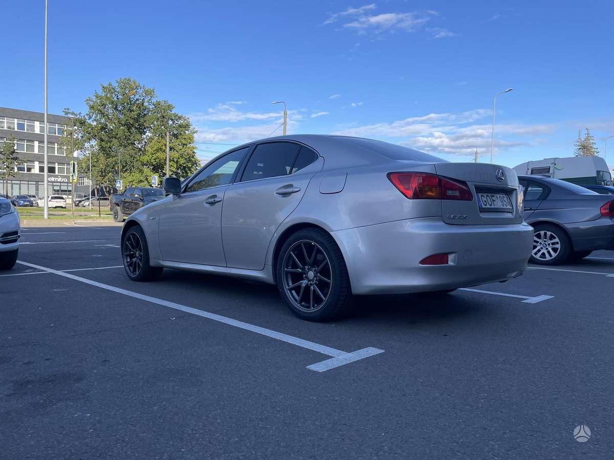 Lexus IS 220, 2.2 l., Седан