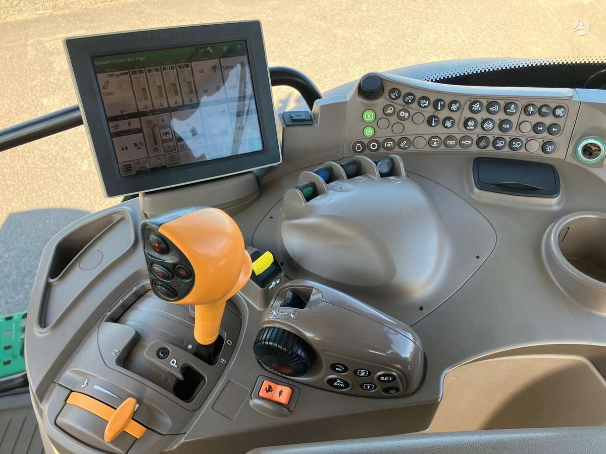 John Deere 6215R, тракторы