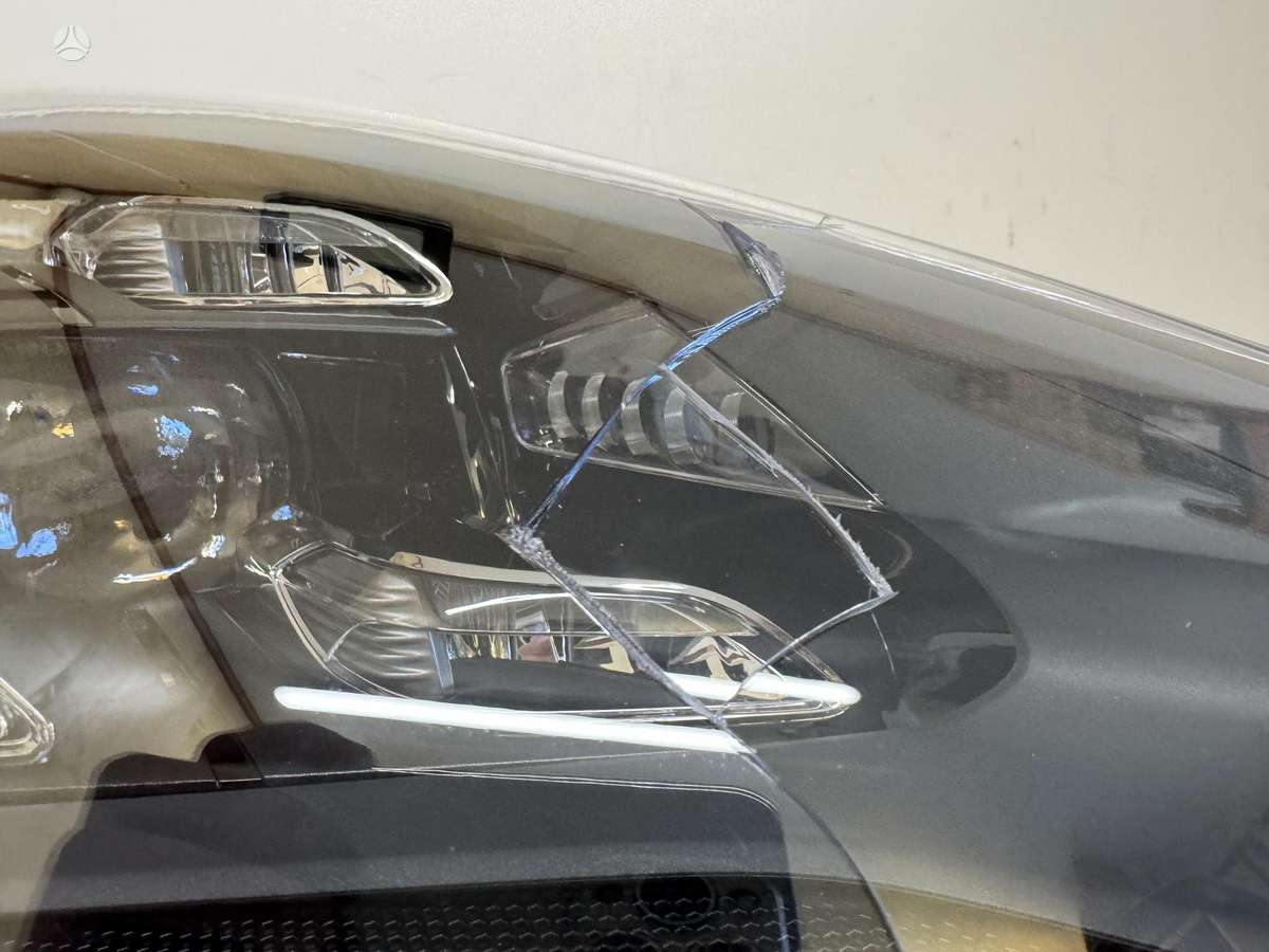 Porsche Panamera gaismas
