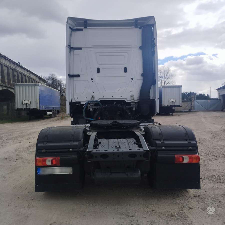 Mercedes-Benz Actros 1845 L, double sleeper