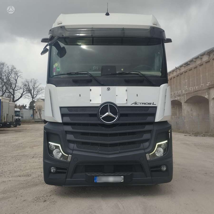 Mercedes-Benz Actros 1845 L, double sleeper