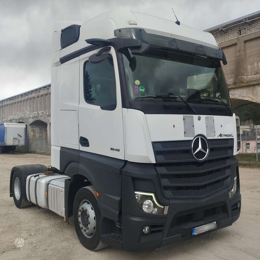 Mercedes-Benz Actros 1845 L, double sleeper