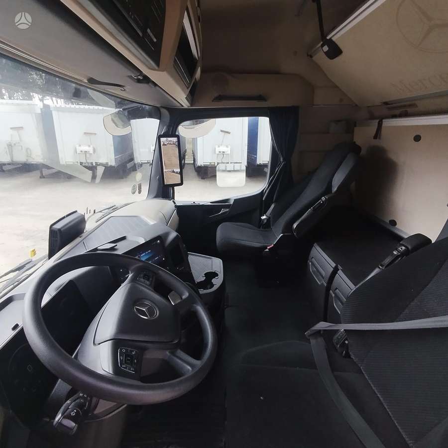 Mercedes-Benz Actros 1845 L, double sleeper
