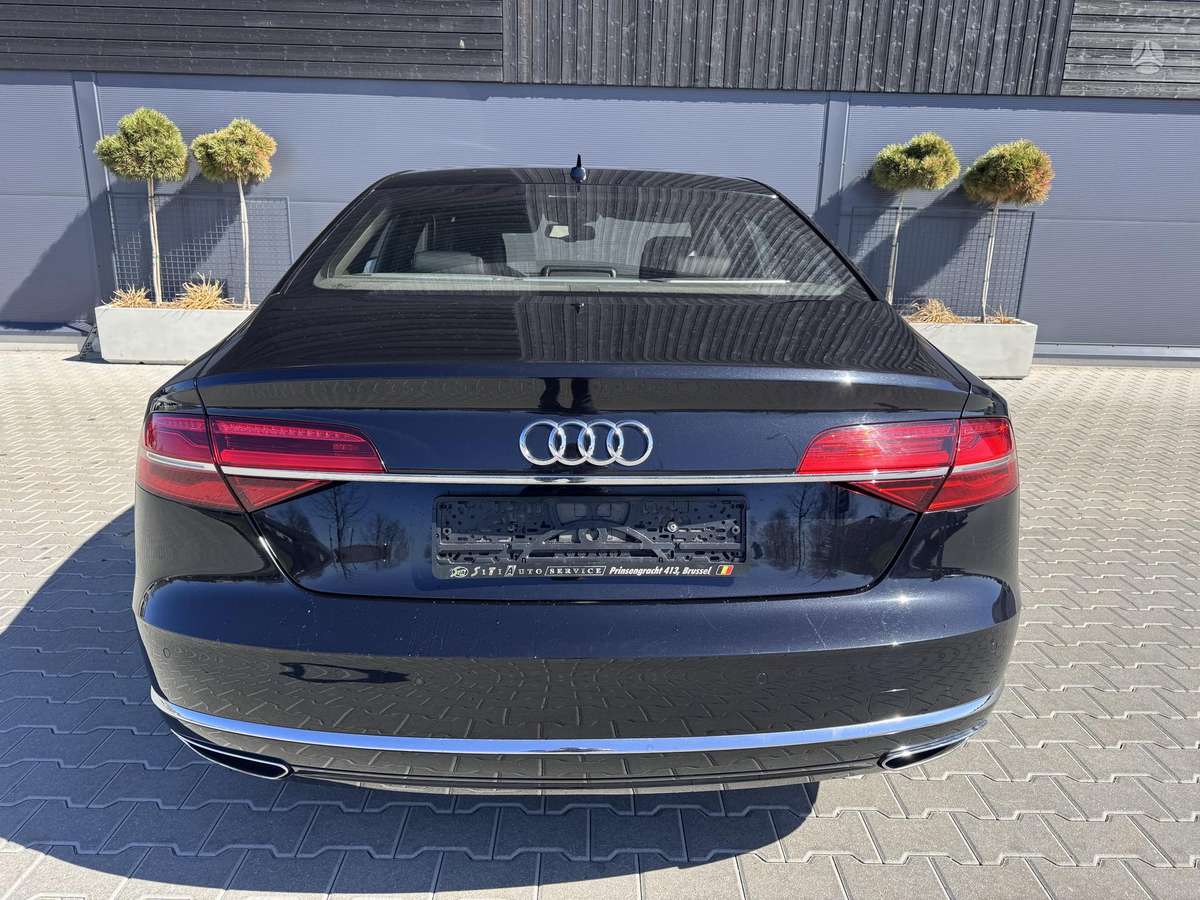 Audi A8, 3.0 l., sedanas