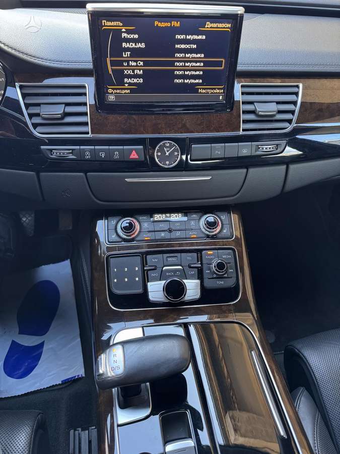 Audi A8, 3.0 l., sedanas