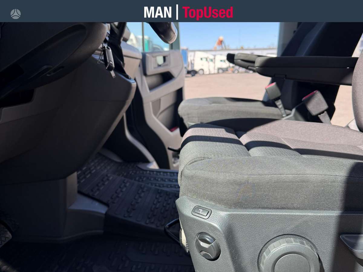 MAN TGE 3.180 7+1 sėdimos vt, cargo van