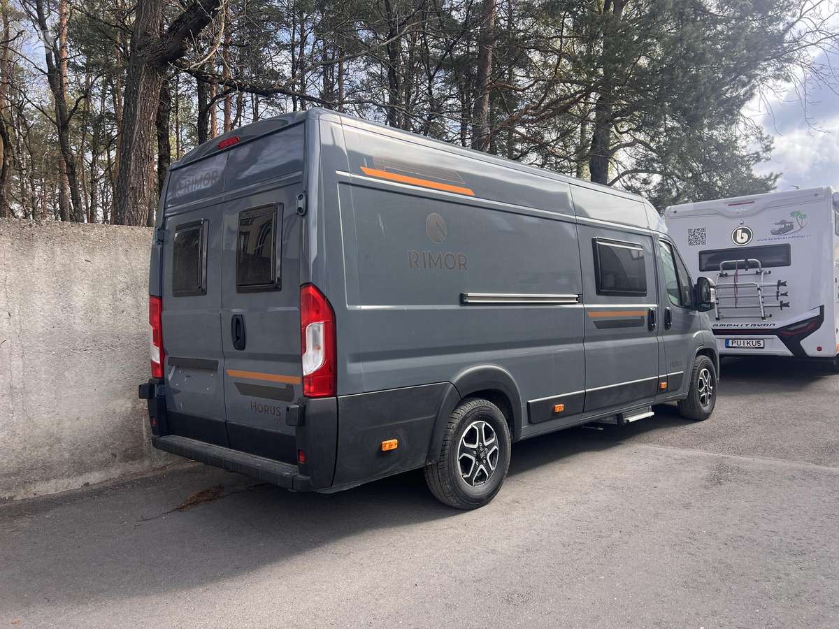 Rimor HORUS 95, campers