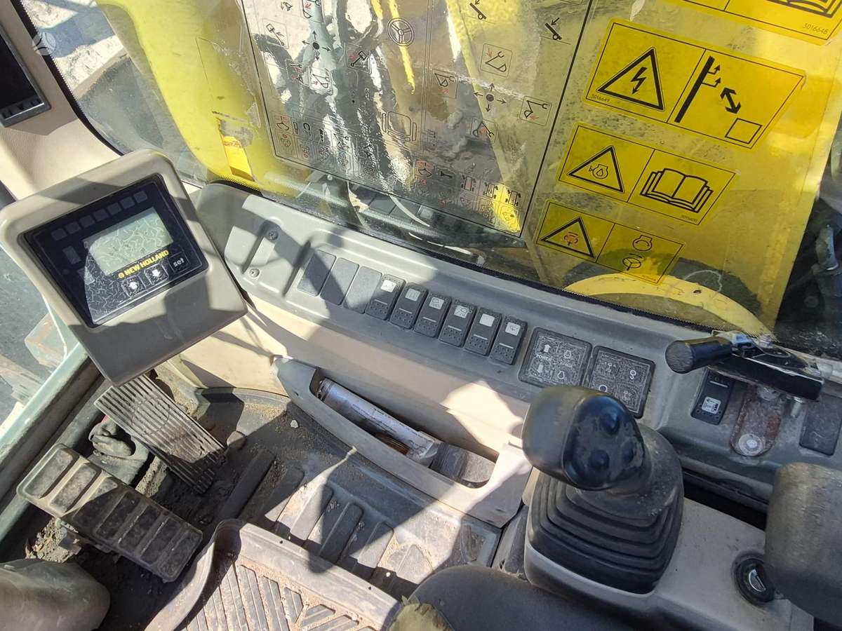 New Holland MH Plus, excavator