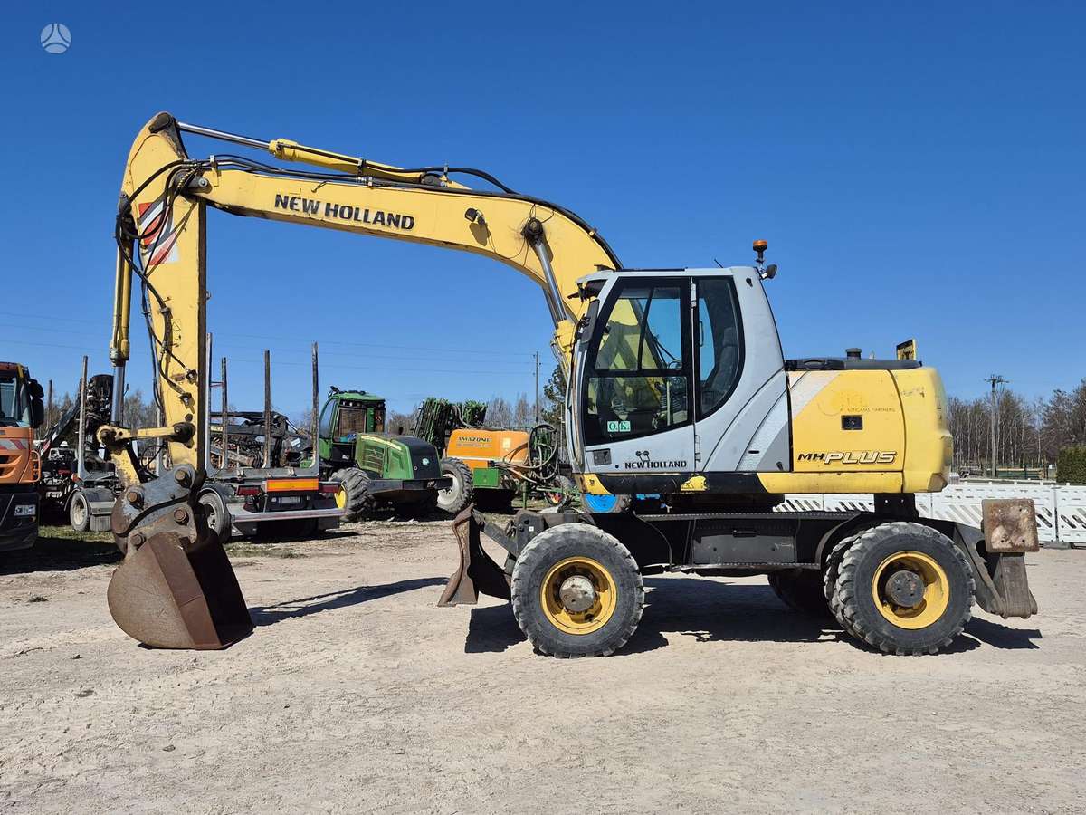 New Holland MH Plus, экскаваторы