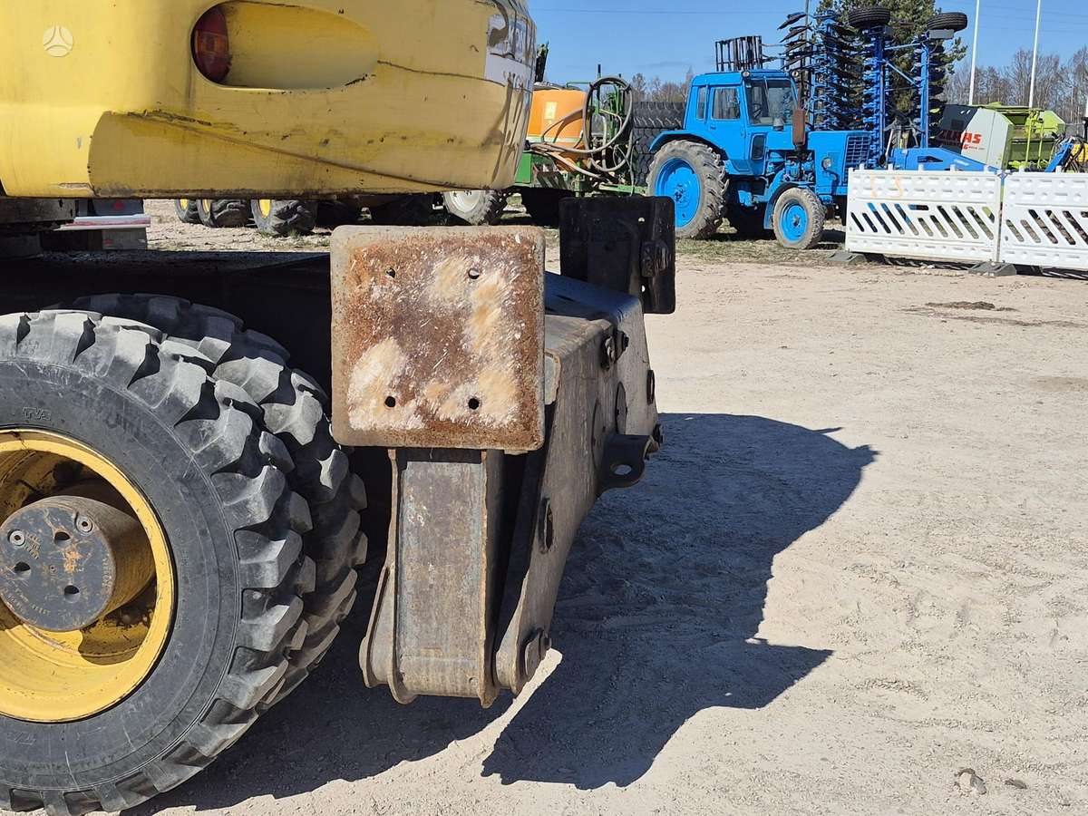 New Holland MH Plus, экскаваторы