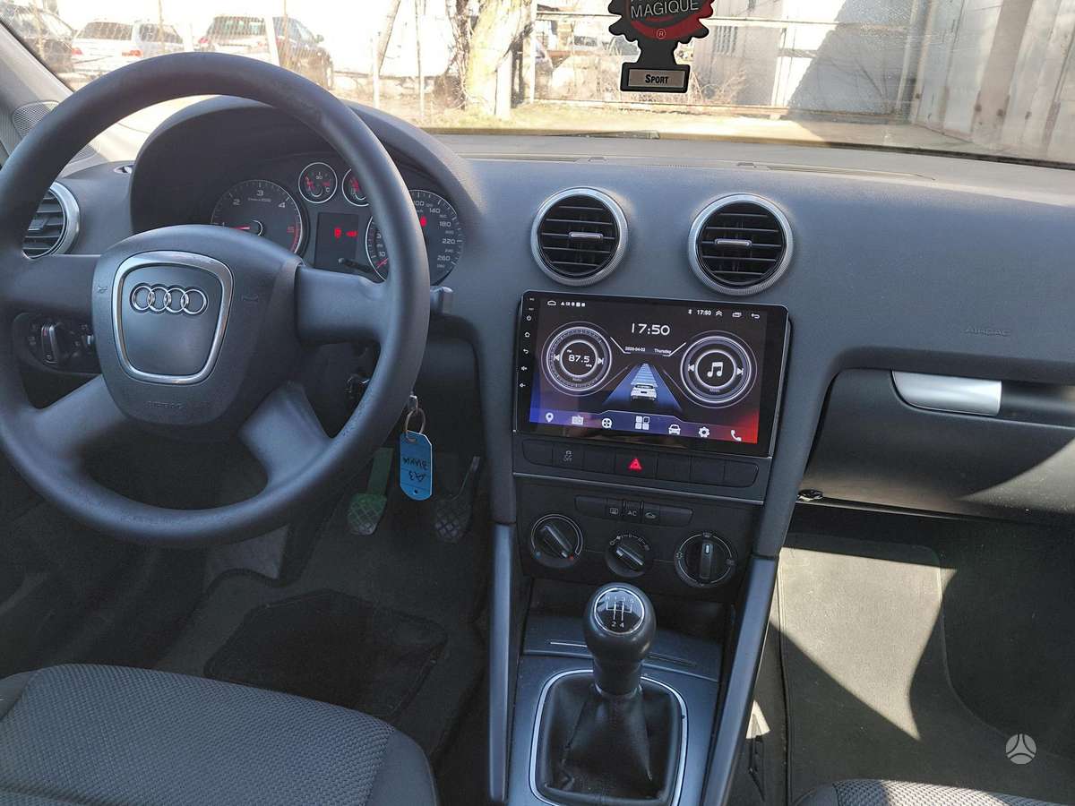 Audi A3, 1.6 l., hatchback