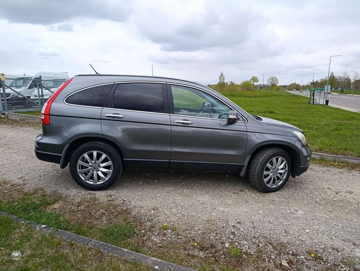 Honda CR-V, 2.2 l., off-road / crossover