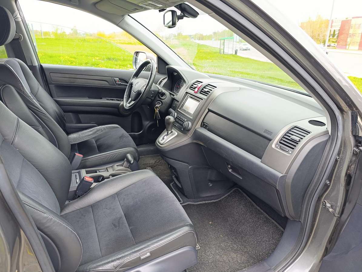 Honda CR-V, 2.2 l., off-road / crossover