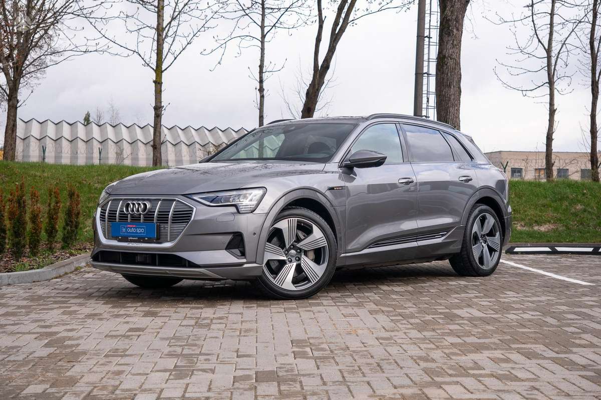 Audi e-tron, 95 kWh, off-road / crossover