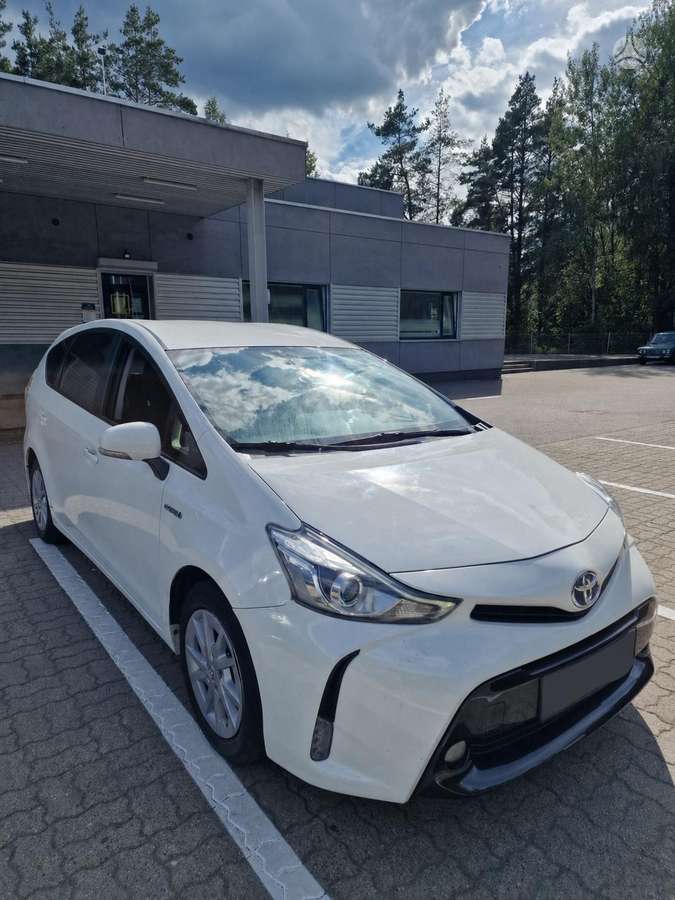 Toyota Prius+, Универсал