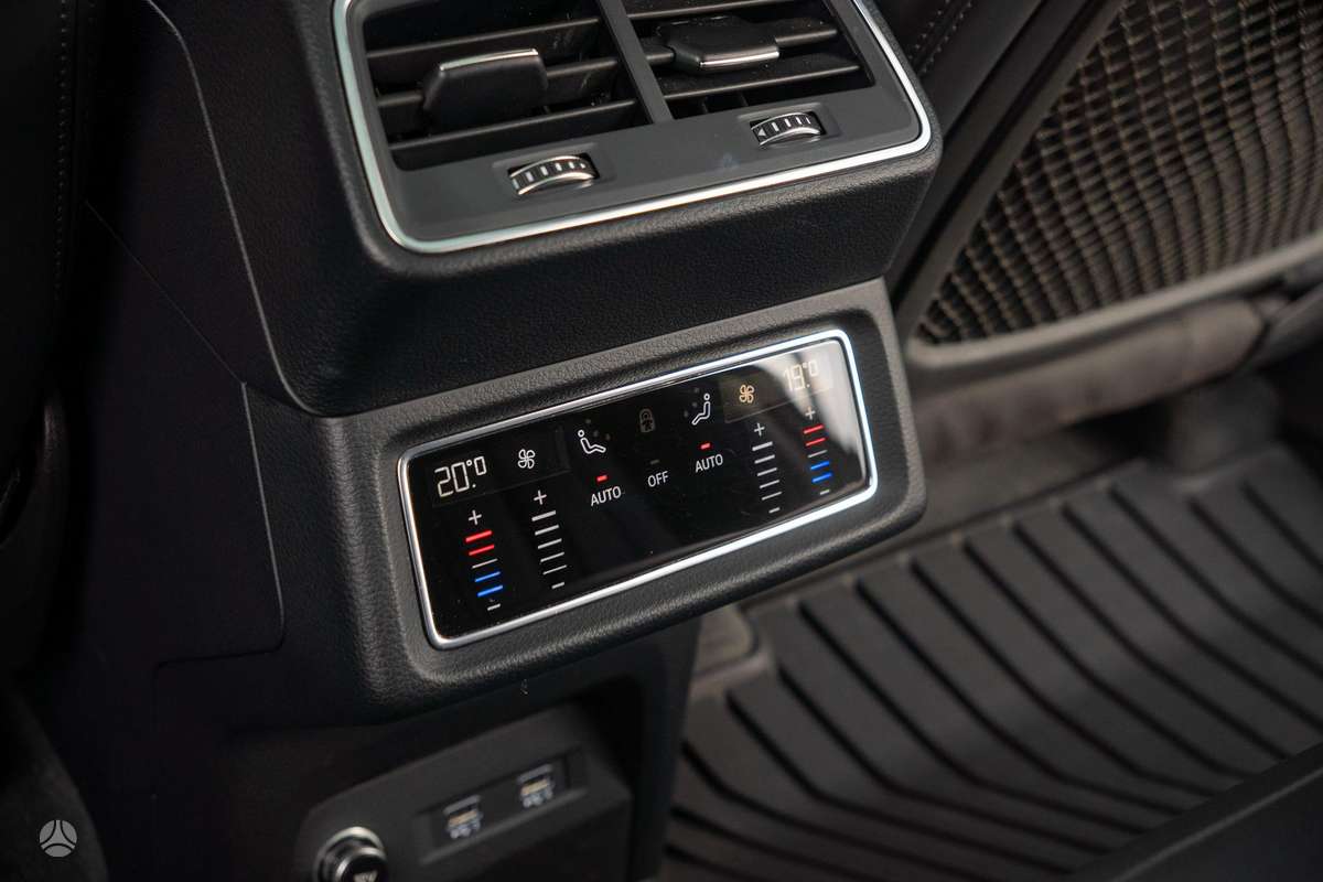 Audi e-tron, 95 kWh, off-road / crossover