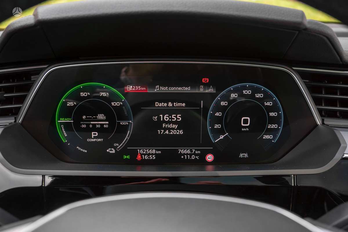 Audi e-tron, 95 kWh, off-road / crossover