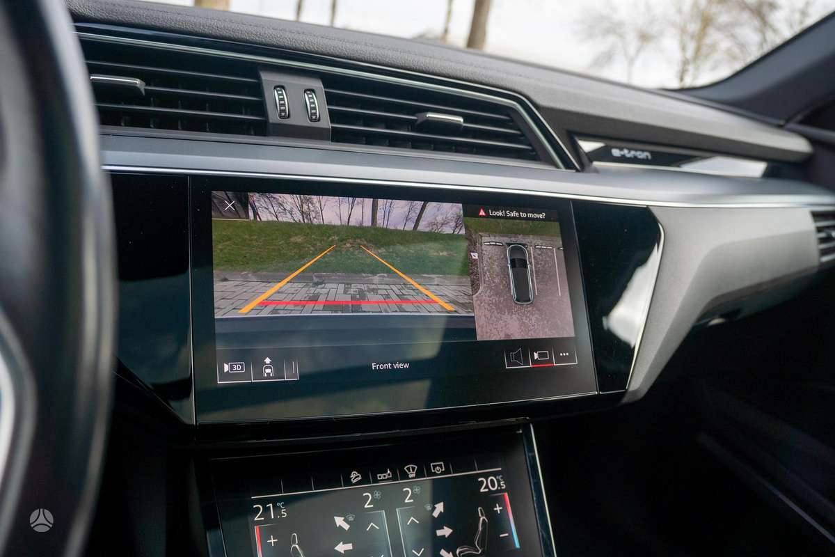 Audi e-tron, 95 kWh, off-road / crossover