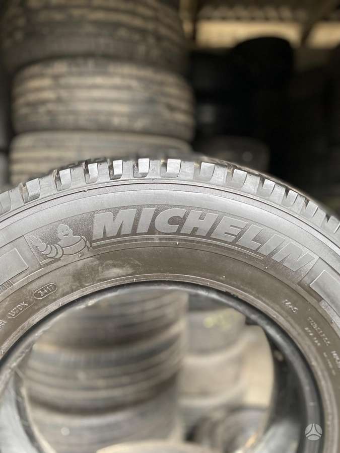 Michelin Agilis, summer 225/75 R16