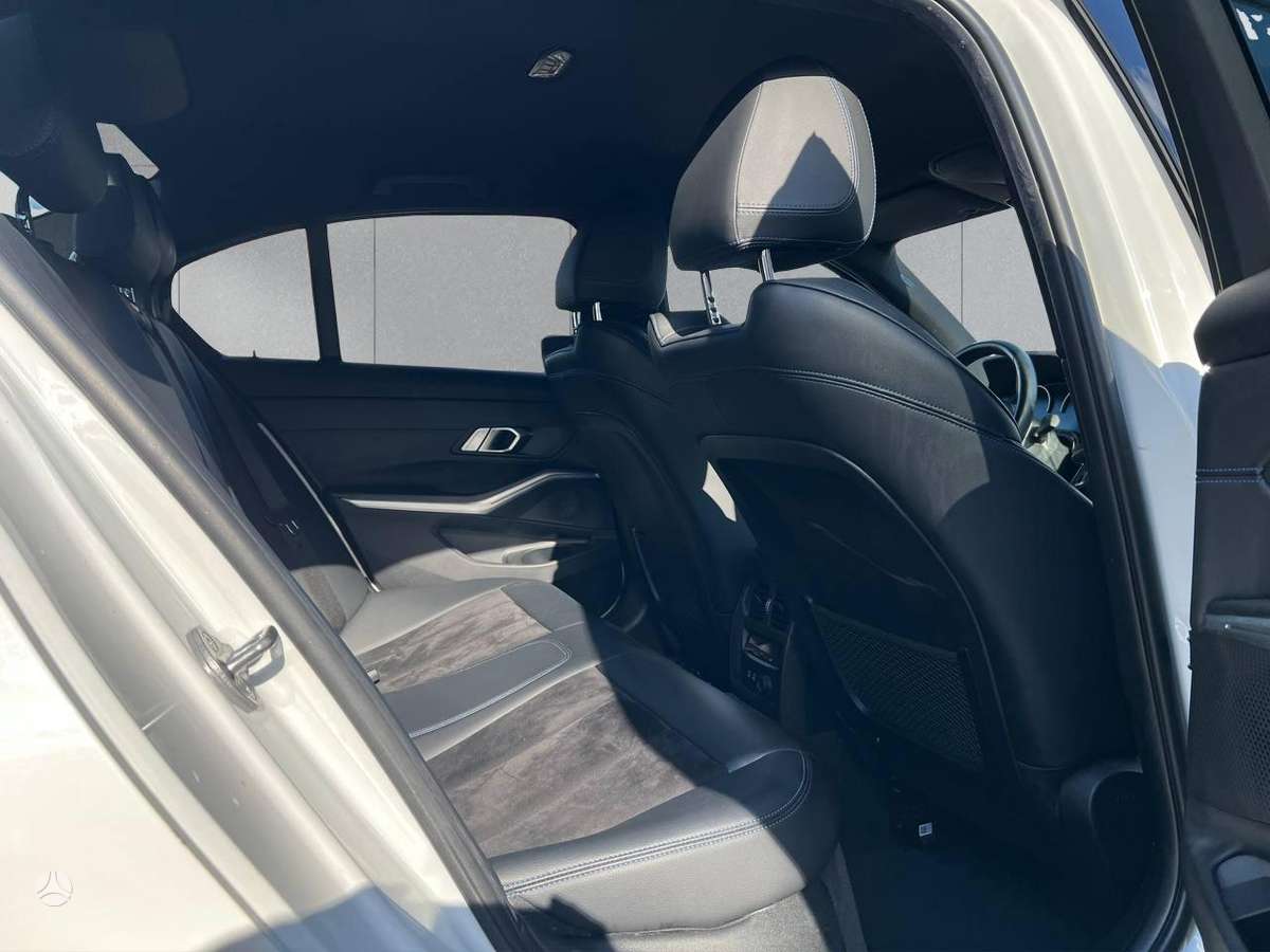 BMW 320, 2.0 l., Седан