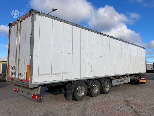 Kraker CF-200, su slankiojančiomis grindimis