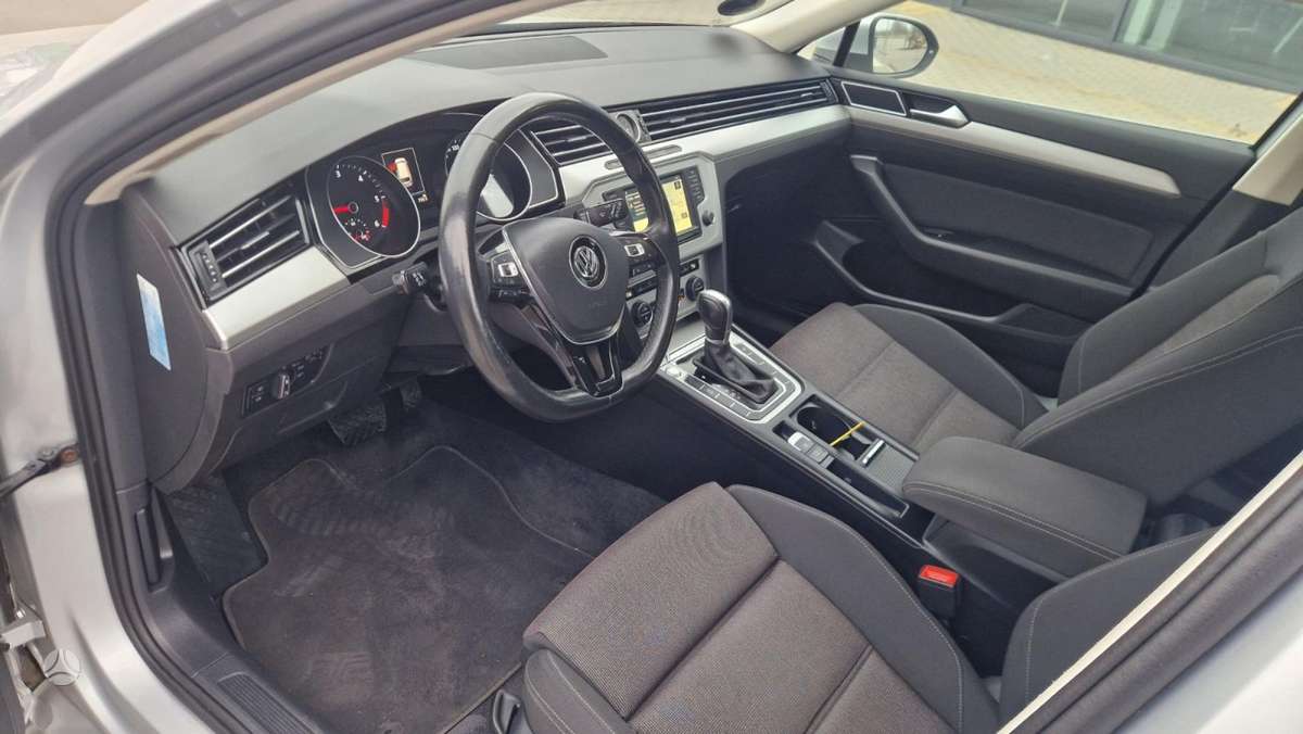 Volkswagen Passat, 2.0 l., Универсал