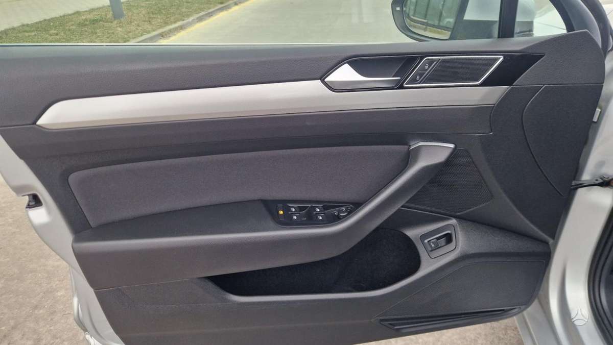 Volkswagen Passat, 2.0 l., Универсал