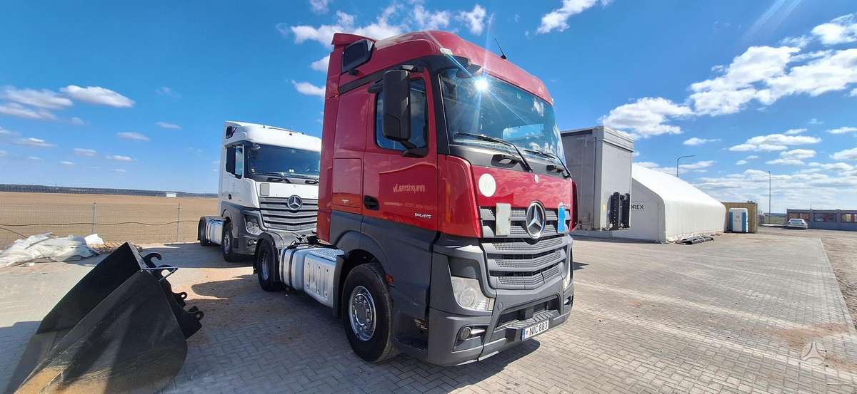 Mercedes-Benz Actros 1845, double sleeper