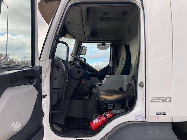 Volvo FL250+SIDE OPENING, box trucks / box vans