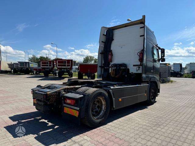 Volvo FH500+ADR, double sleeper