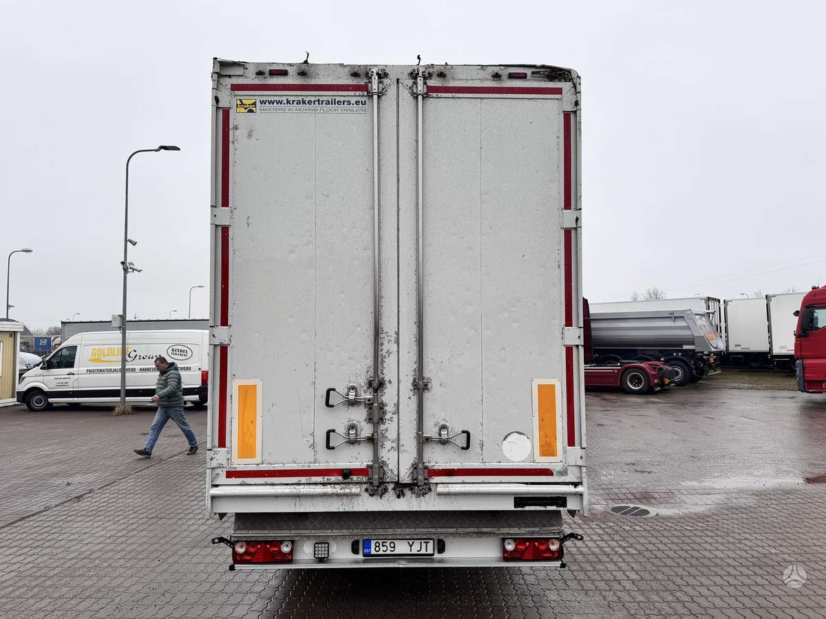 Kraker CF-200, su slankiojančiomis grindimis