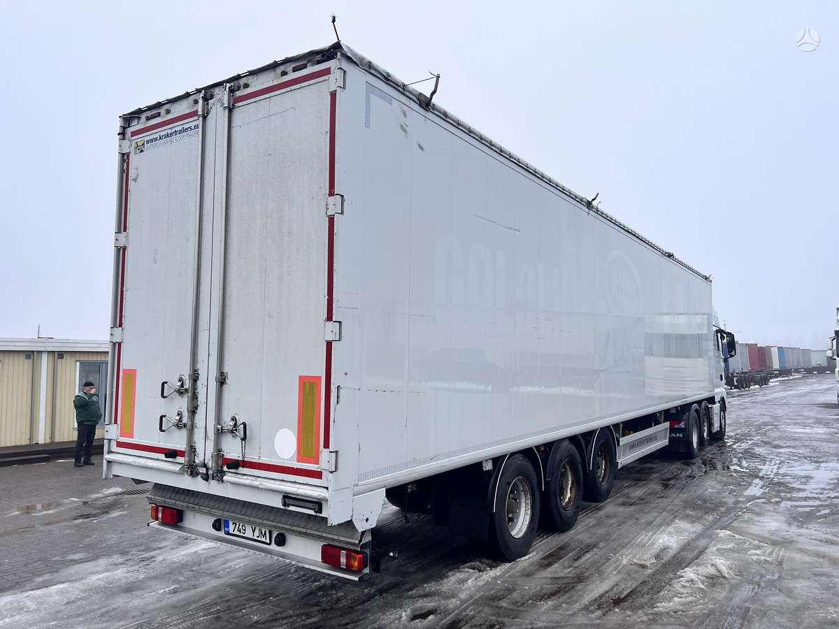 Kraker CF-200, su slankiojančiomis grindimis