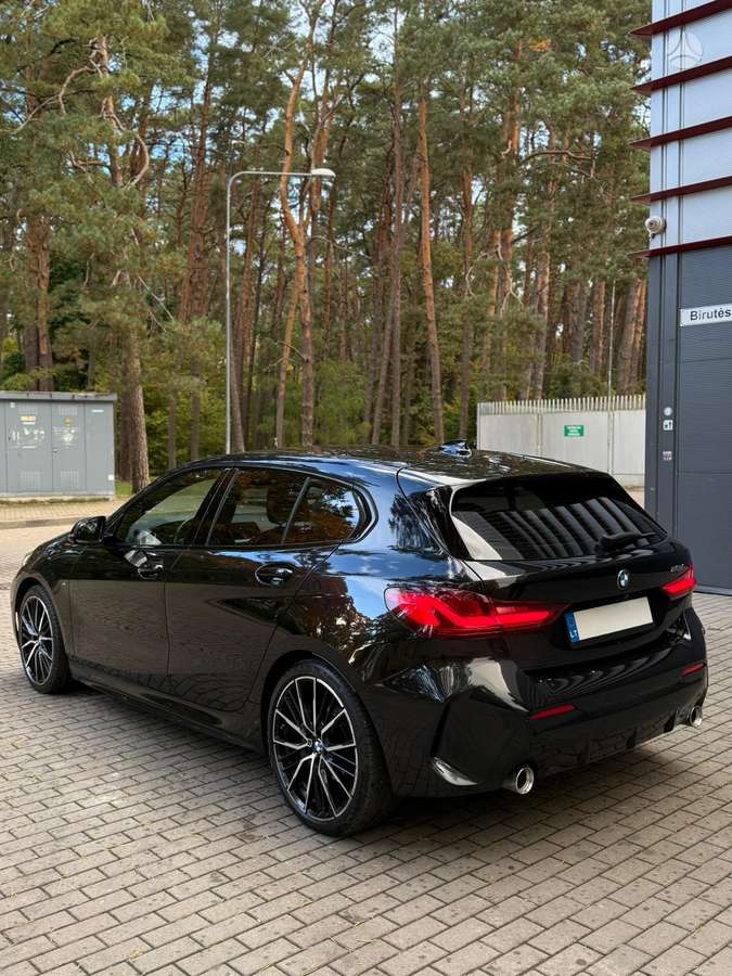 BMW 118, 2.0 l., Хэтчбек