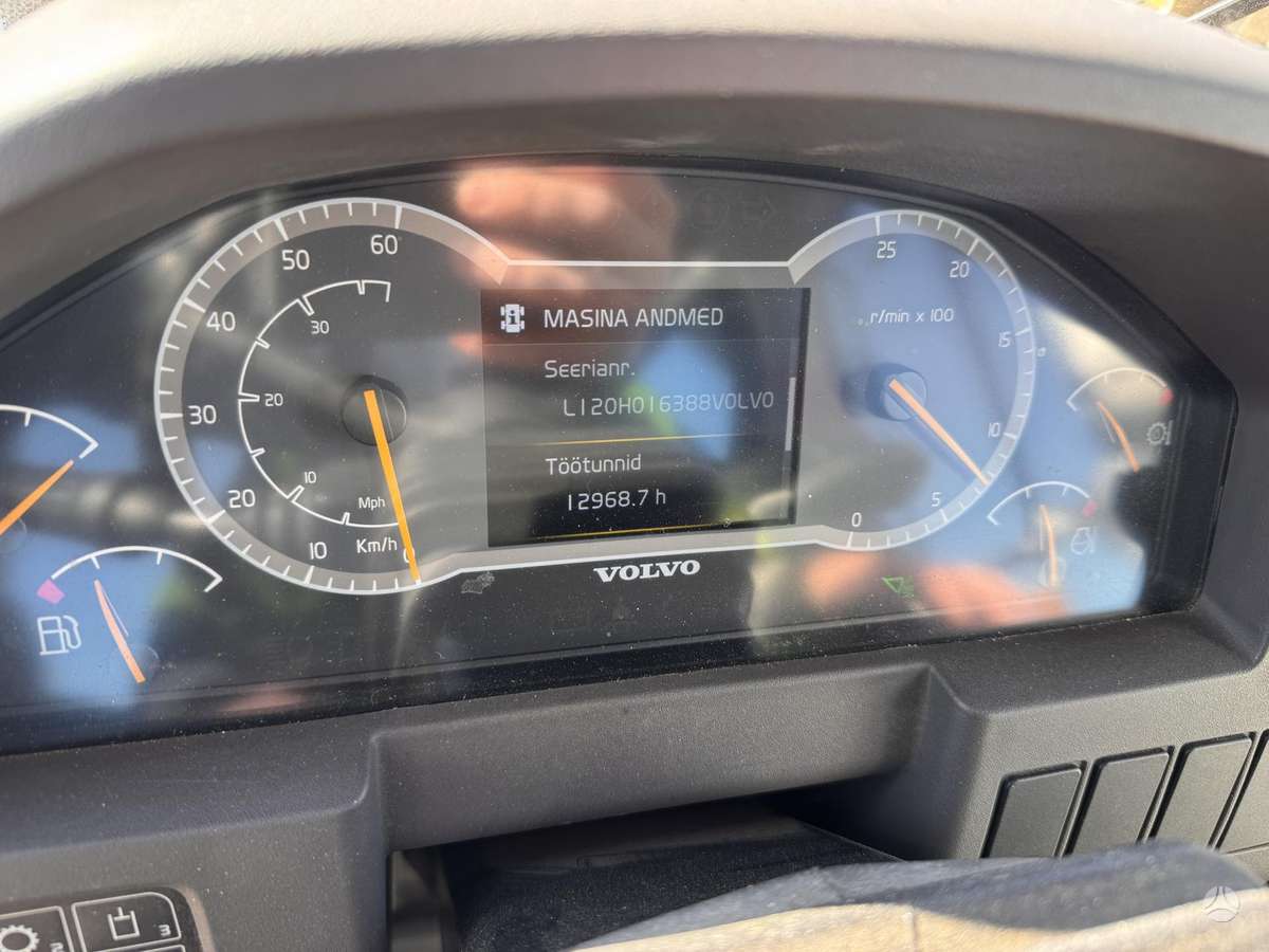 Volvo Volvo, frontaliniai krautuvai
