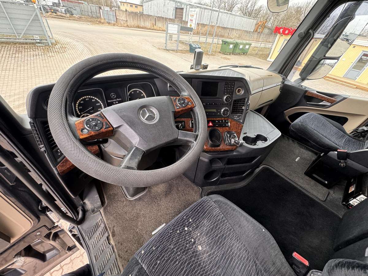 Mercedes-Benz Actros 1848, double sleeper