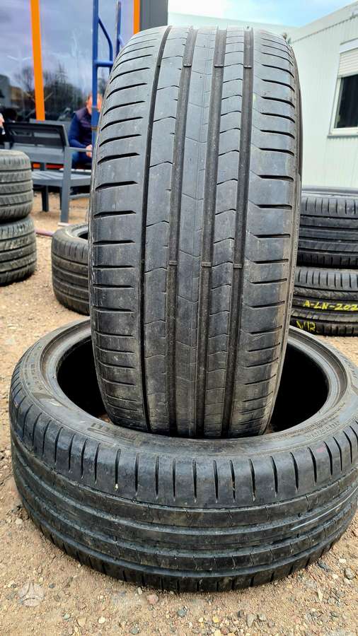 Pirelli P ZERO, летние 245/35 R20