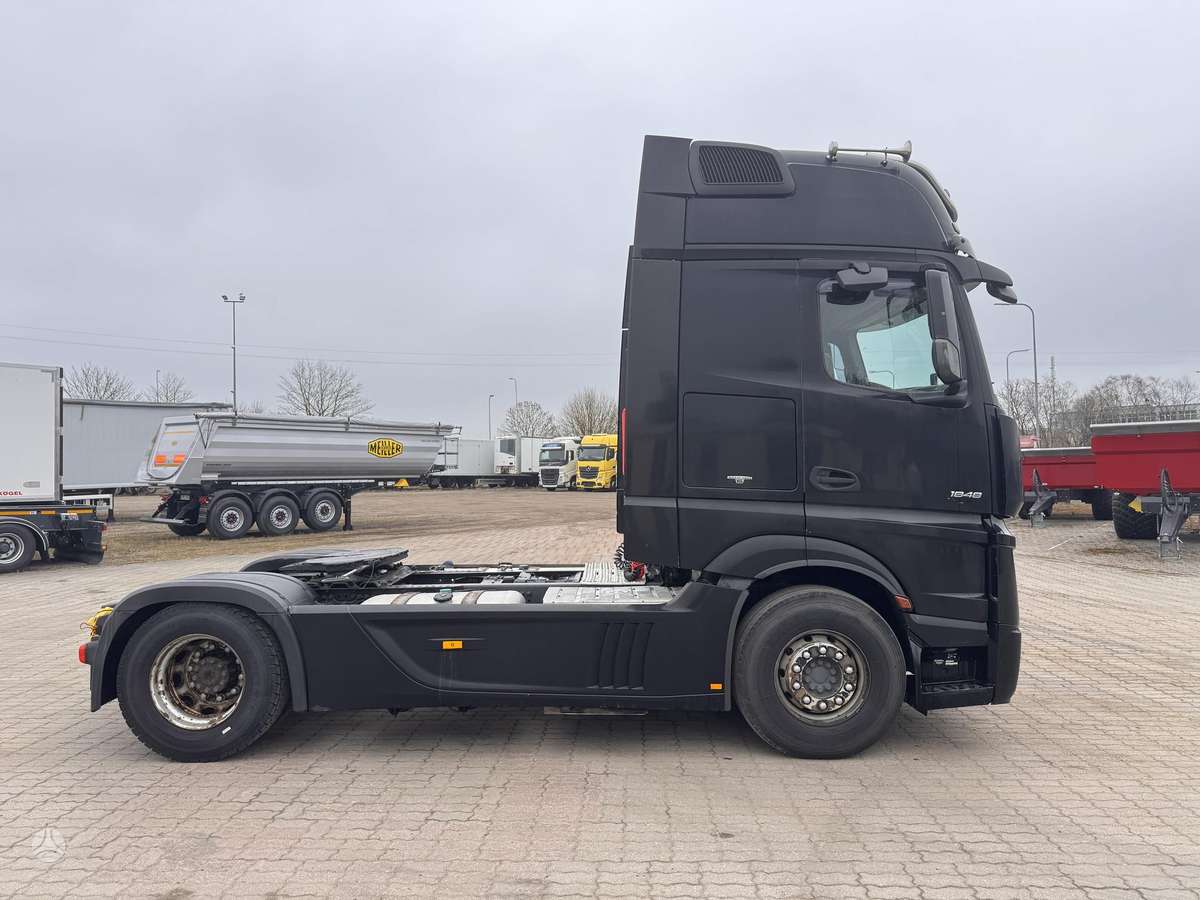 Mercedes-Benz Actros 1848, double sleeper