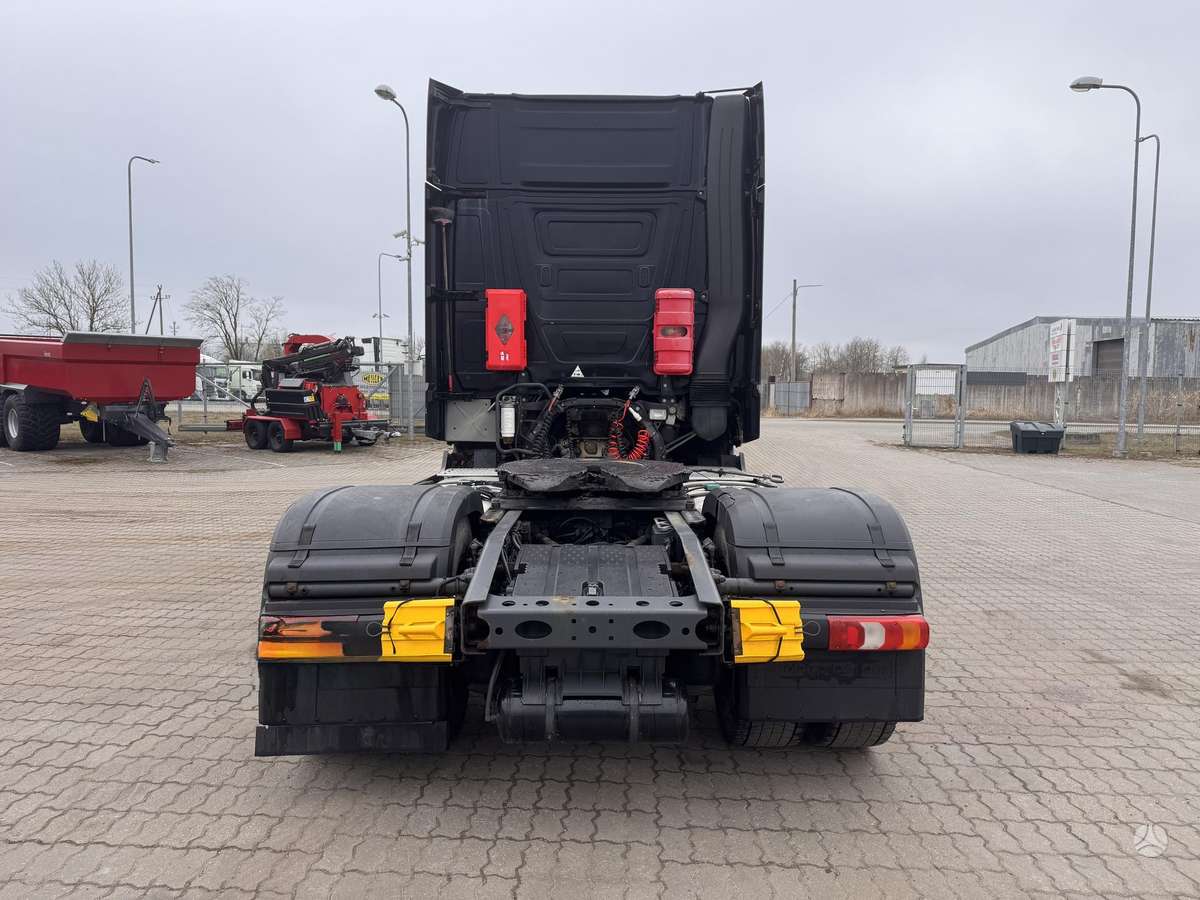 Mercedes-Benz Actros 1848, double sleeper