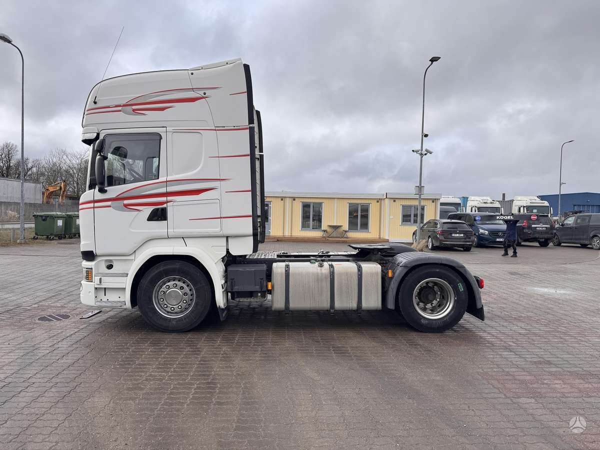 Scania R450, double sleeper