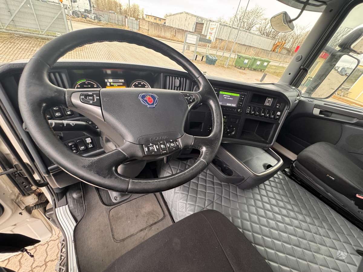Scania R450, double sleeper