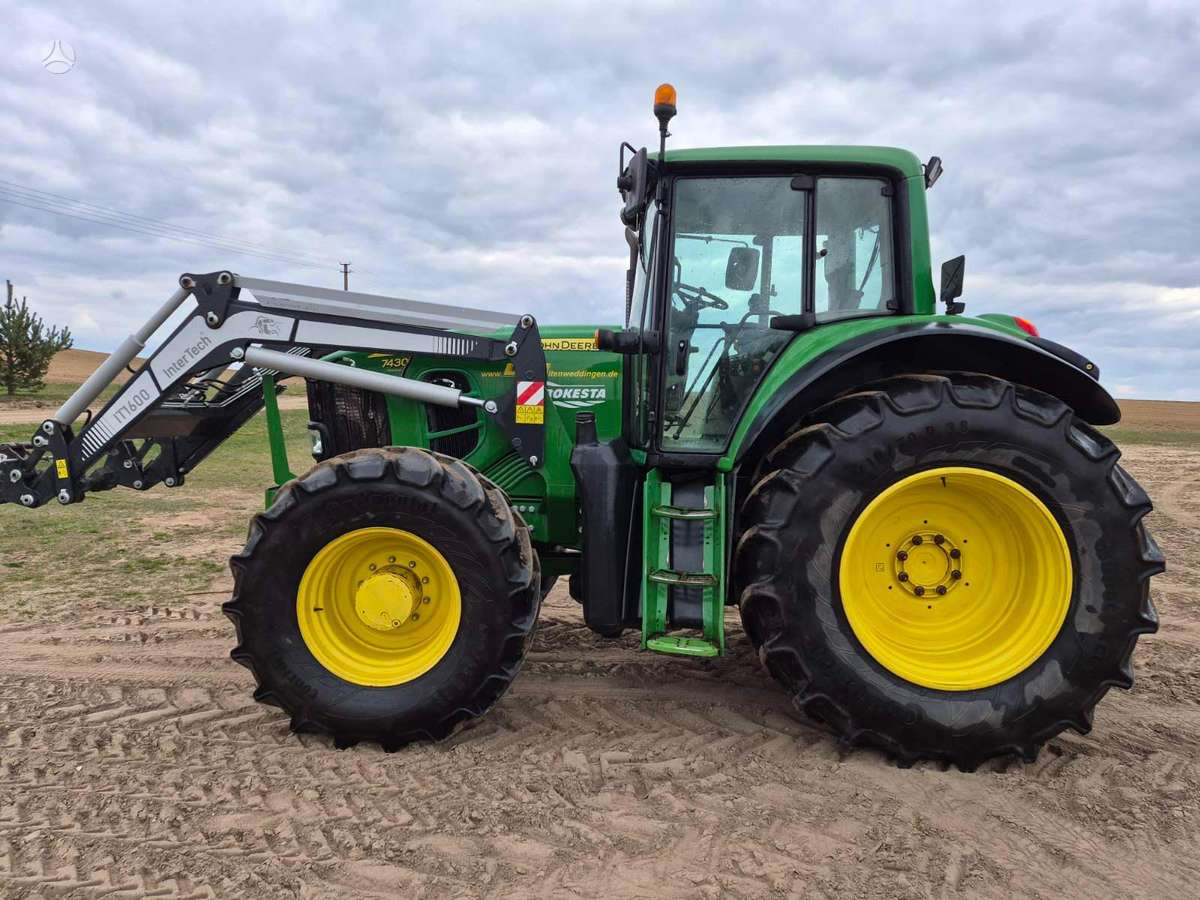John Deere 7430, traktori