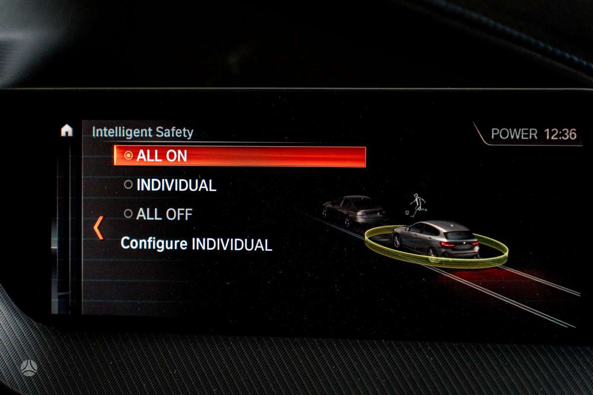BMW 118, 2.0 l., hatchback