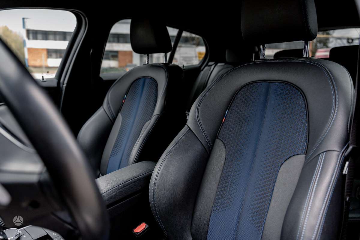 BMW 118, 2.0 l., hatchback