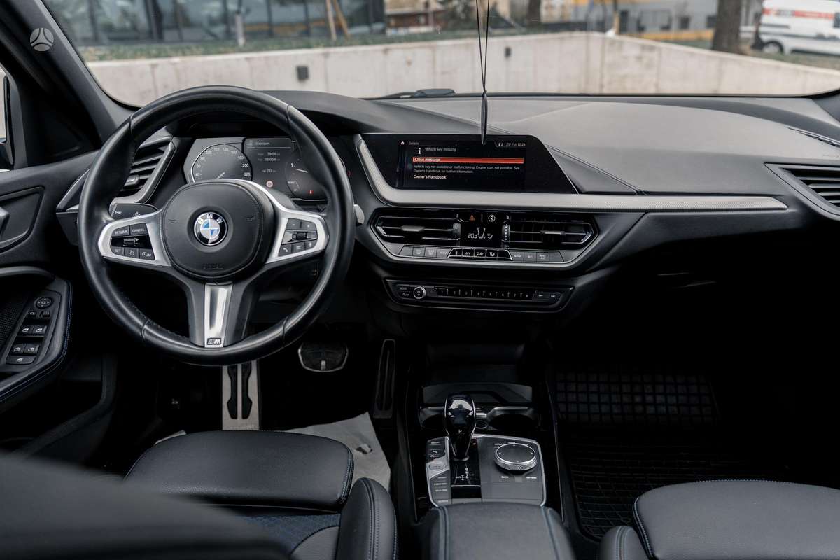BMW 118, 2.0 l., hatchback