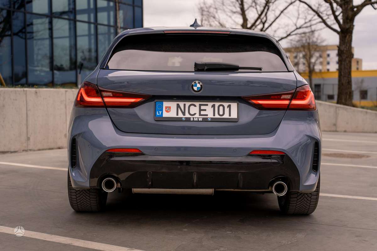 BMW 118, 2.0 l., hatchback