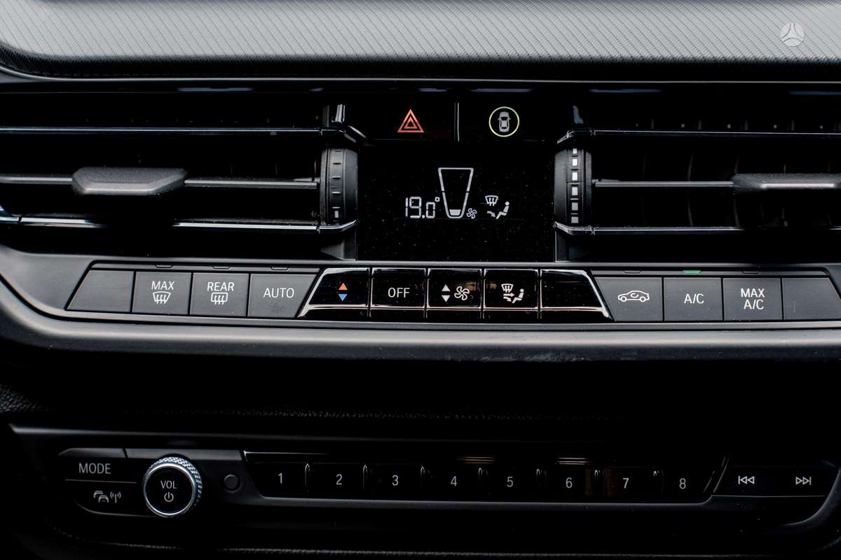 BMW 118, 2.0 l., hatchback