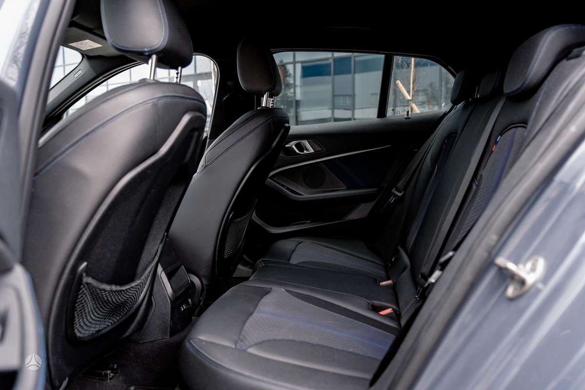 BMW 118, 2.0 l., hatchback