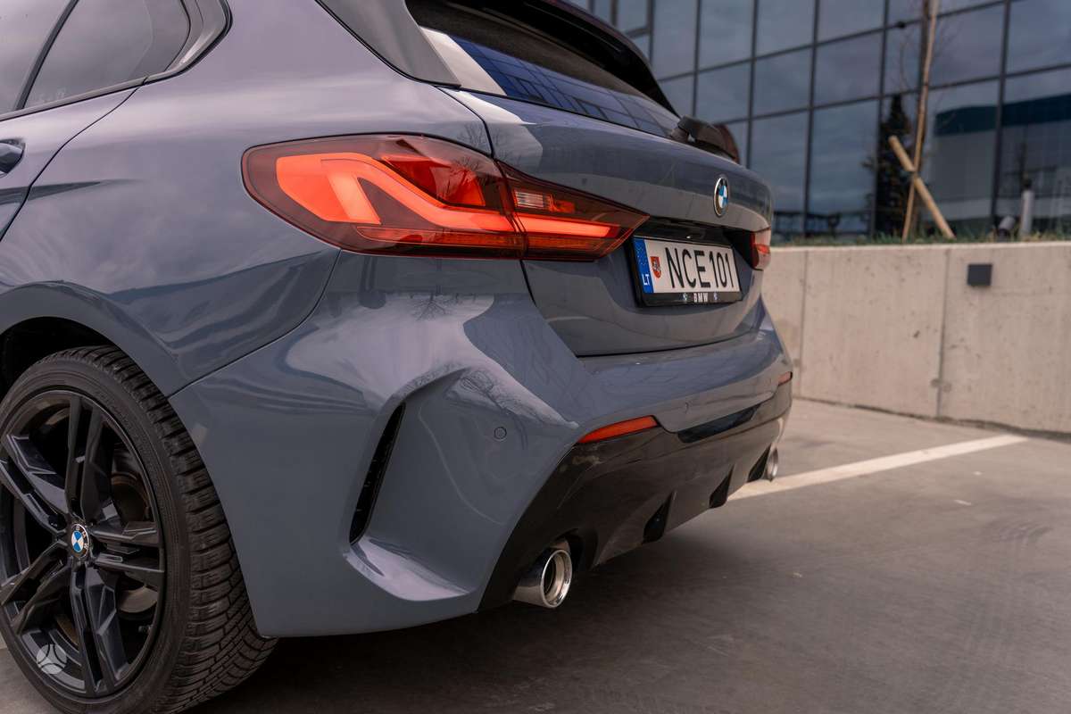 BMW 118, 2.0 l., hatchback