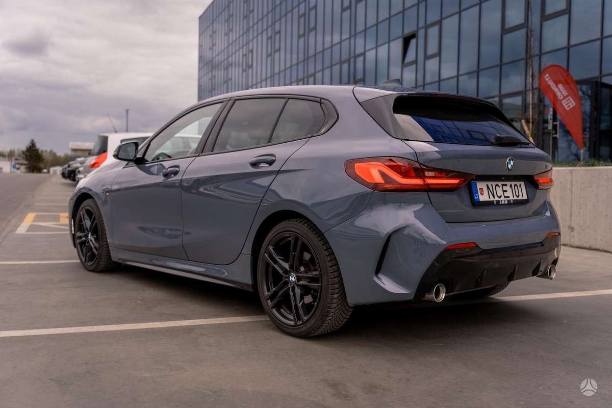 BMW 118, 2.0 l., hatchback
